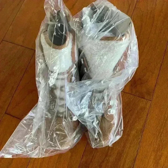 Marc Fisher Women's Isalia Ankle Boot BRAND NEW (Save $90.00) - Picture 5 of 9